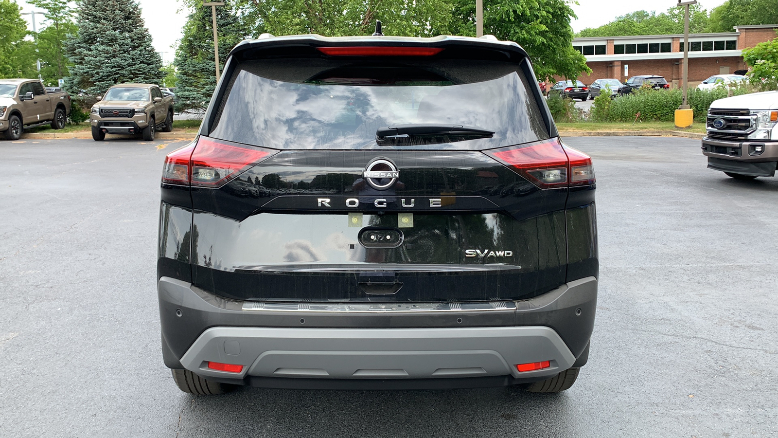 2023 Nissan Rogue SV 4