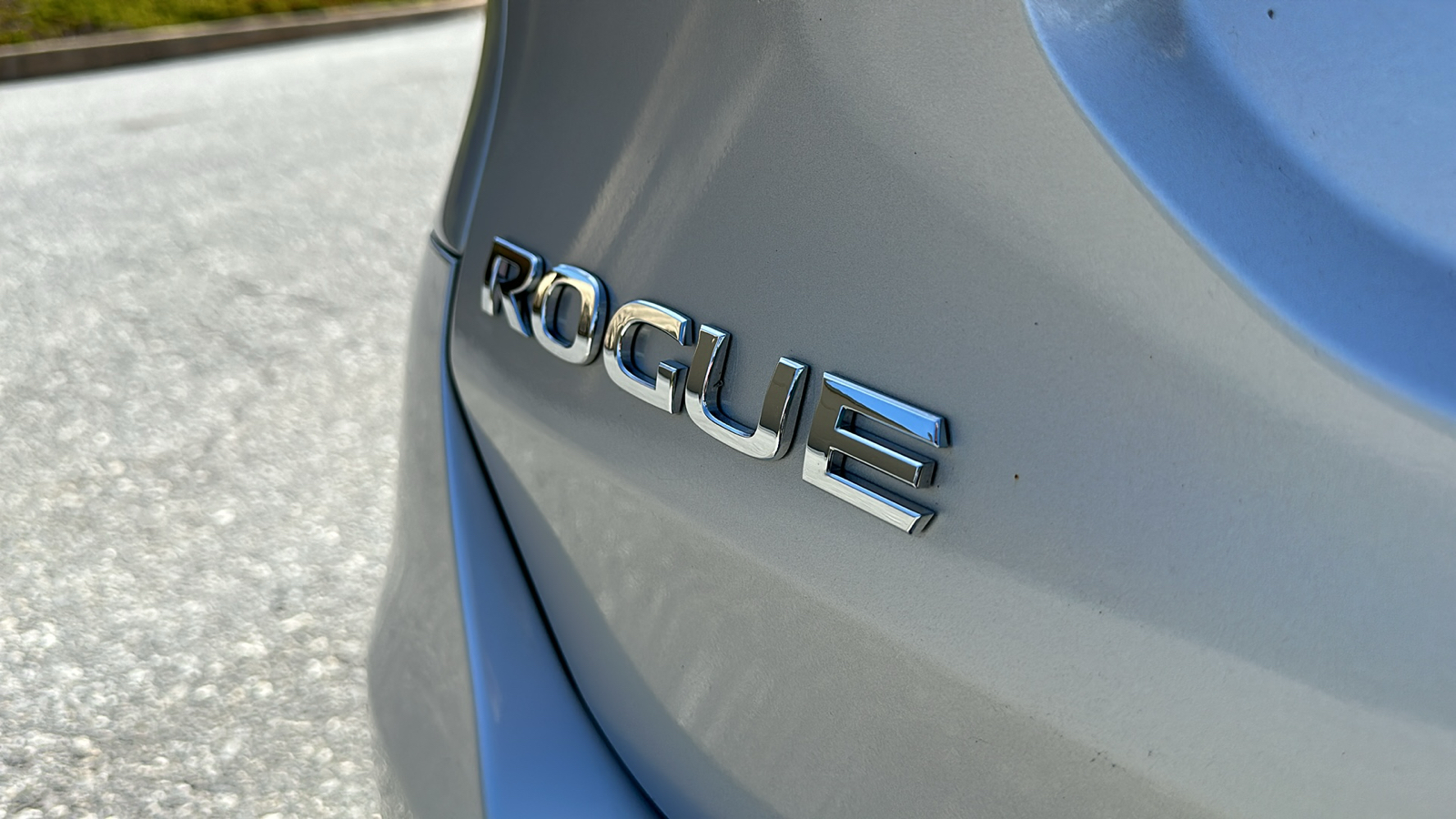 2015 Nissan Rogue SL 11