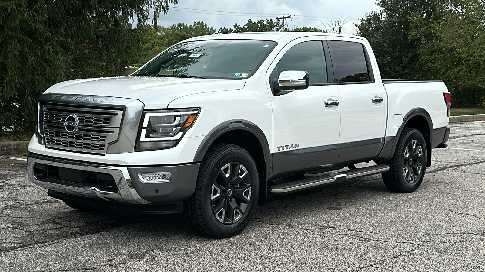 2024 Nissan Titan Platinum Reserve 2