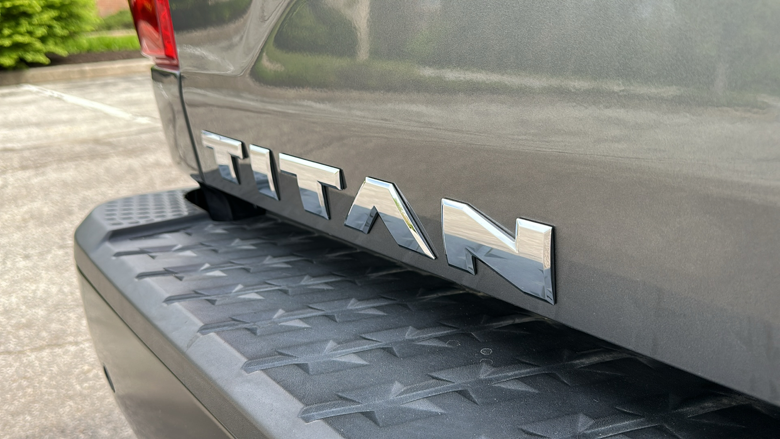 2021 Nissan Titan S 10