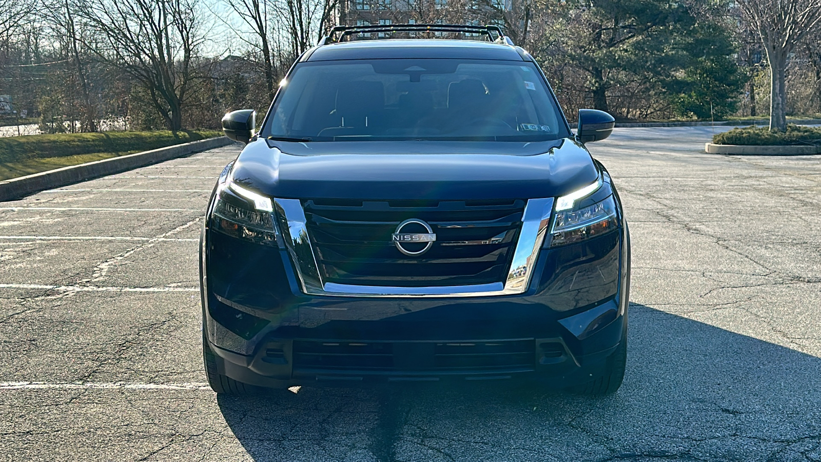 2022 Nissan Pathfinder SV 3