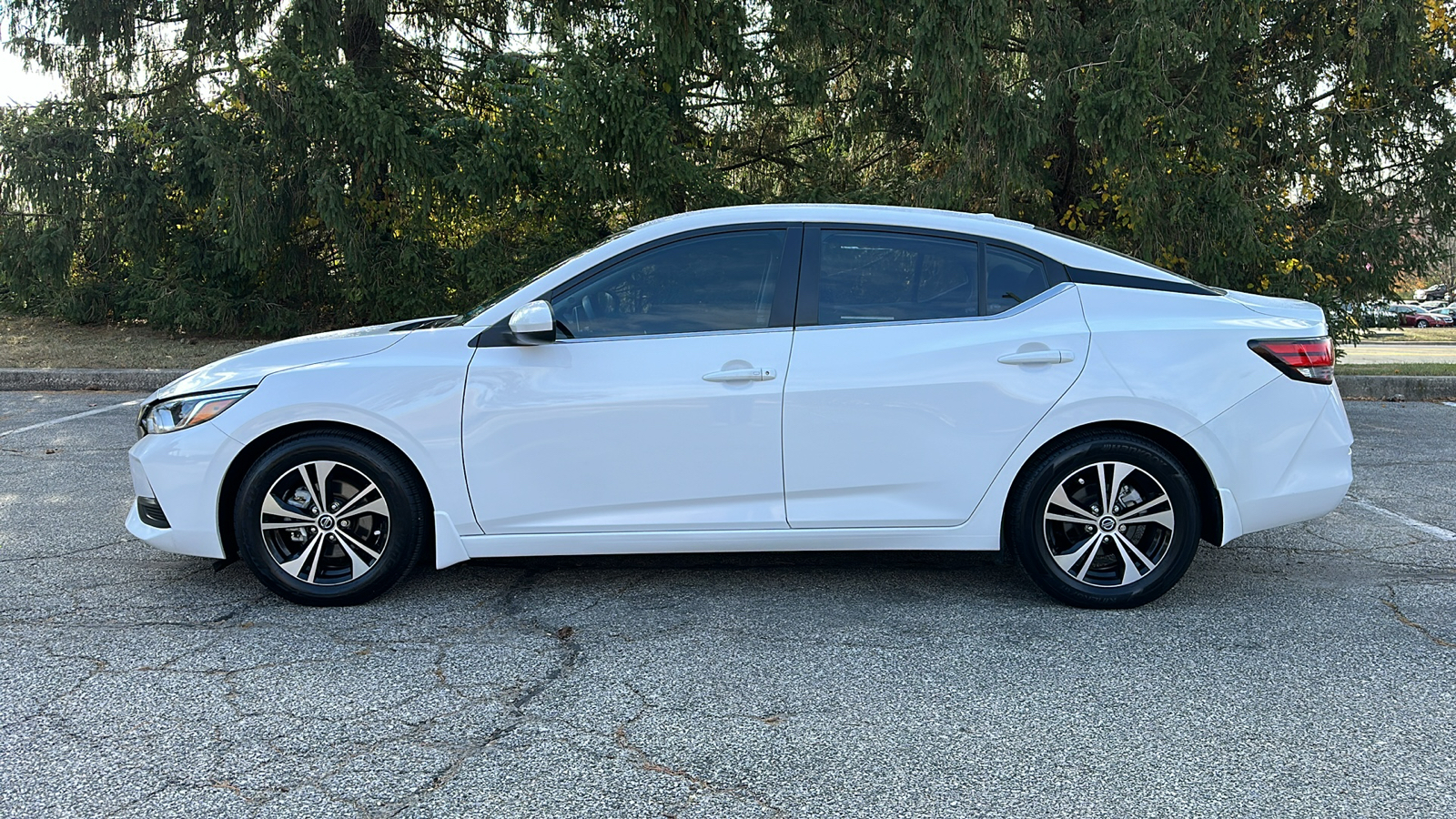 2021 Nissan Sentra SV 27