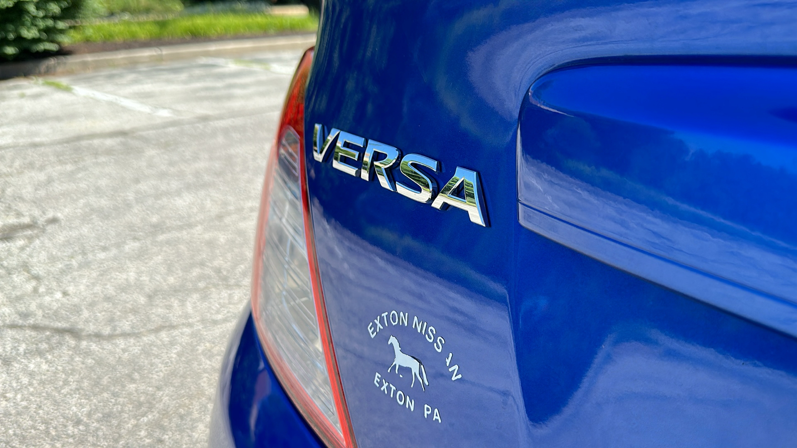 2015 Nissan Versa SV 11