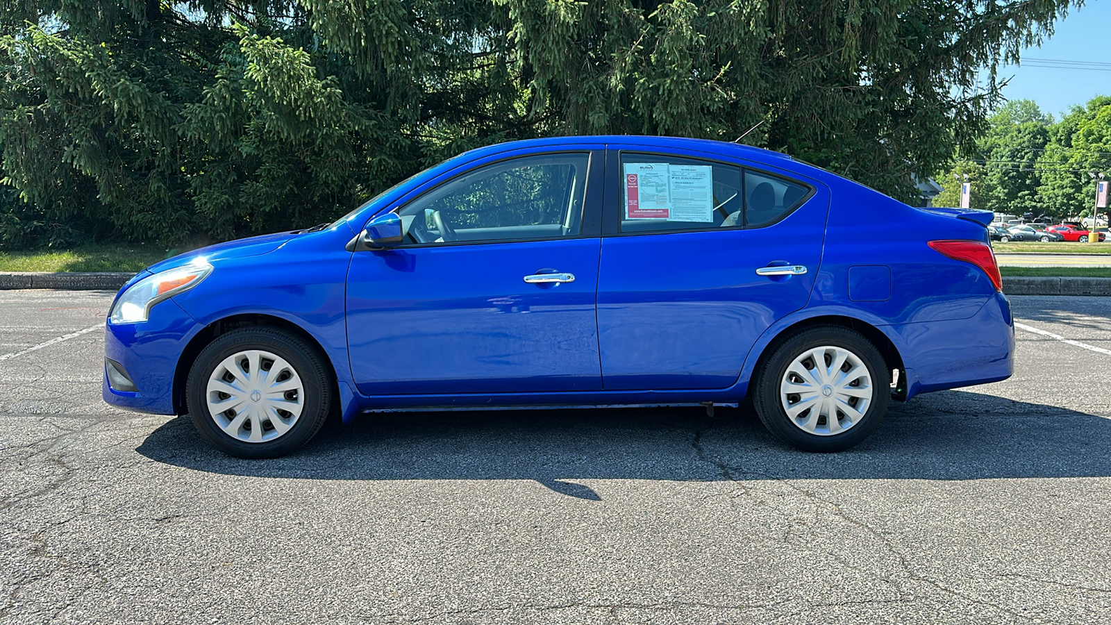 2015 Nissan Versa SV 28