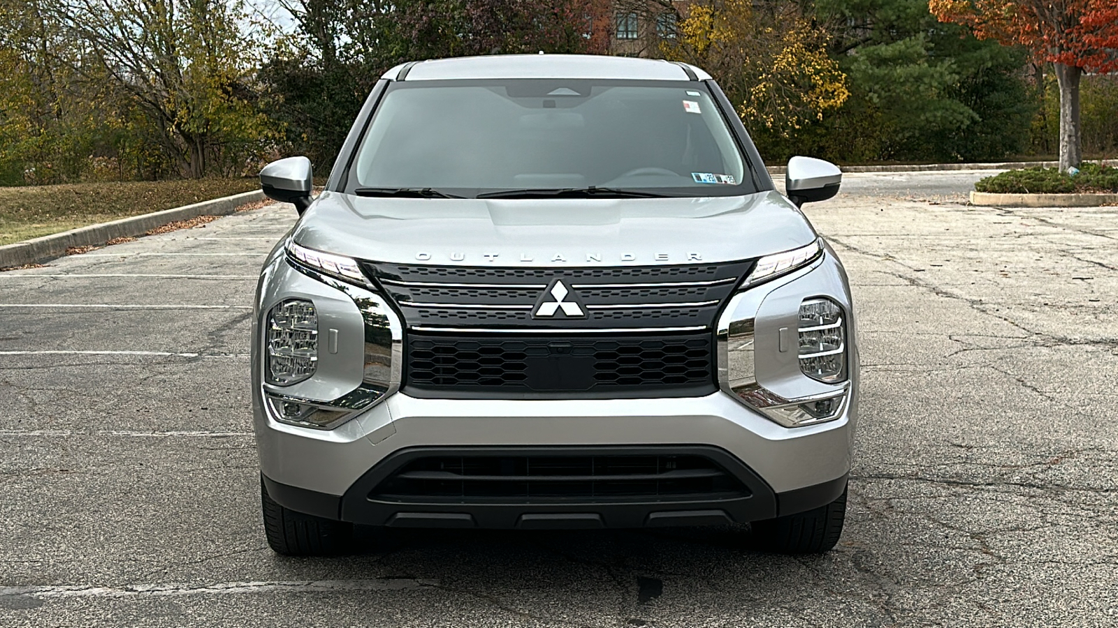 2022 Mitsubishi Outlander ES 3