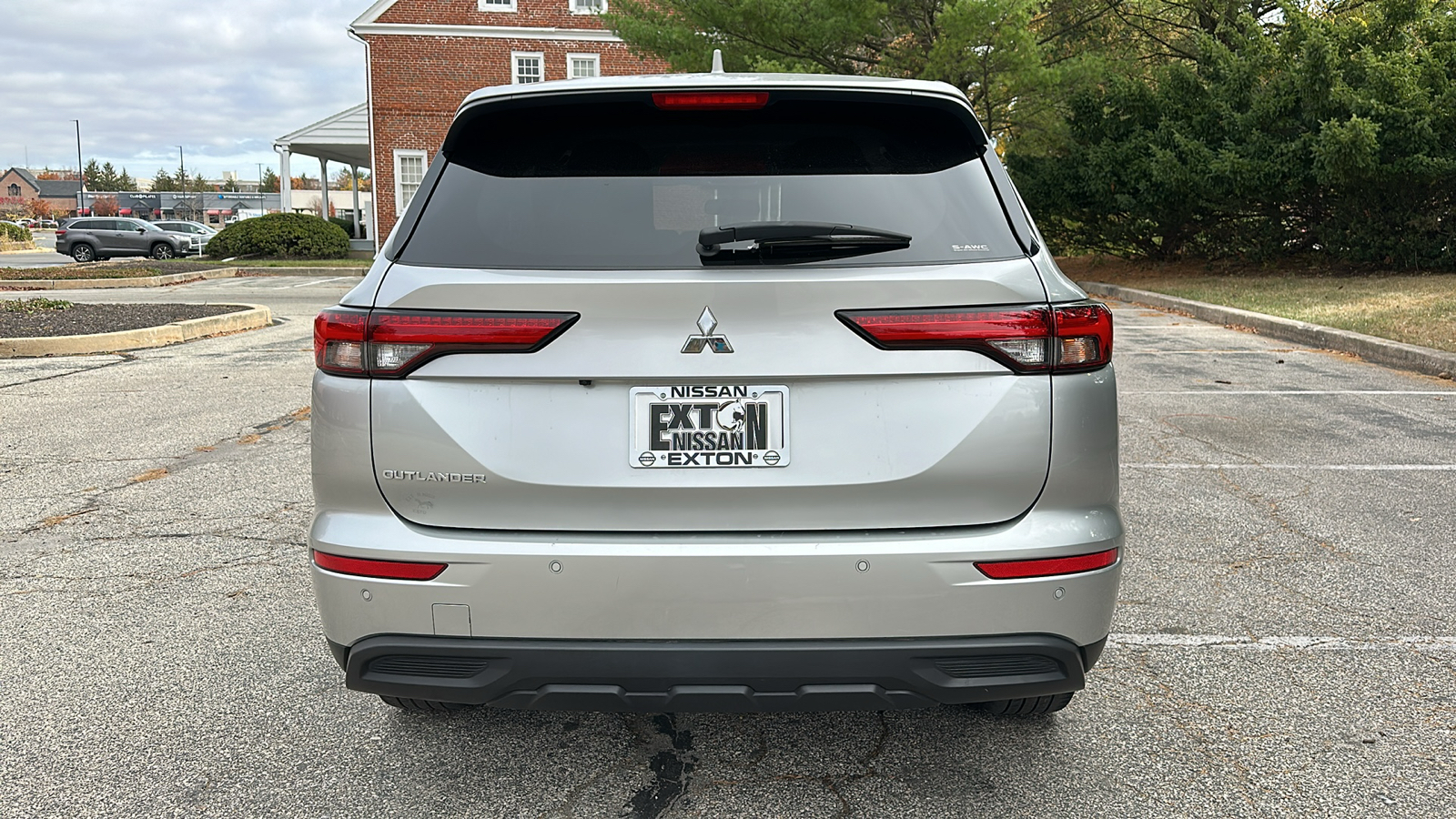 2022 Mitsubishi Outlander ES 6