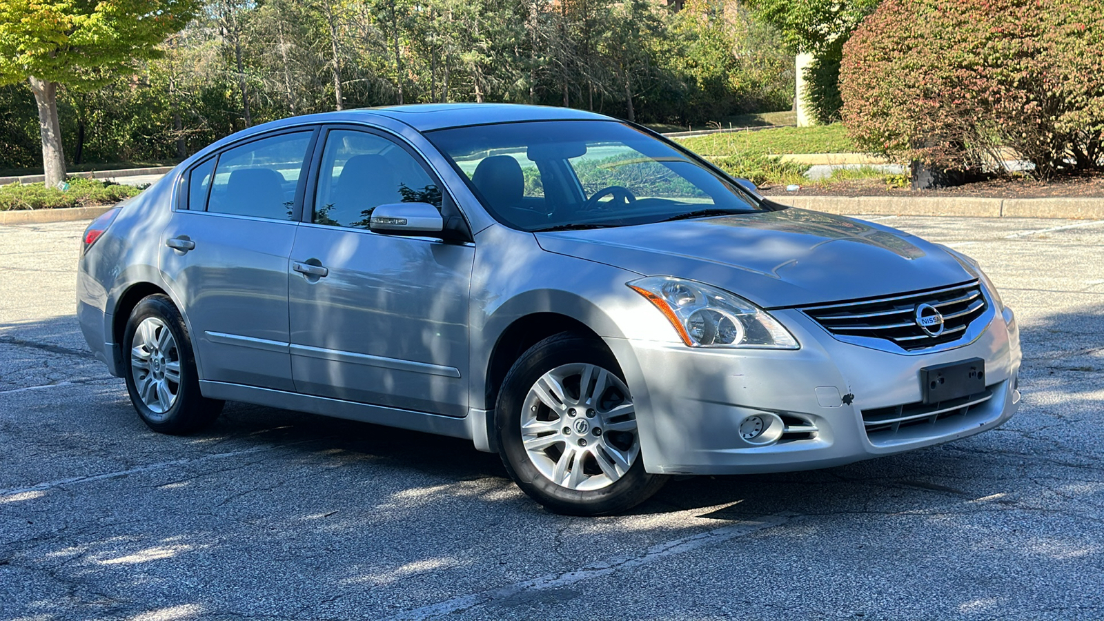 2012 Nissan Altima 2.5 SL 1