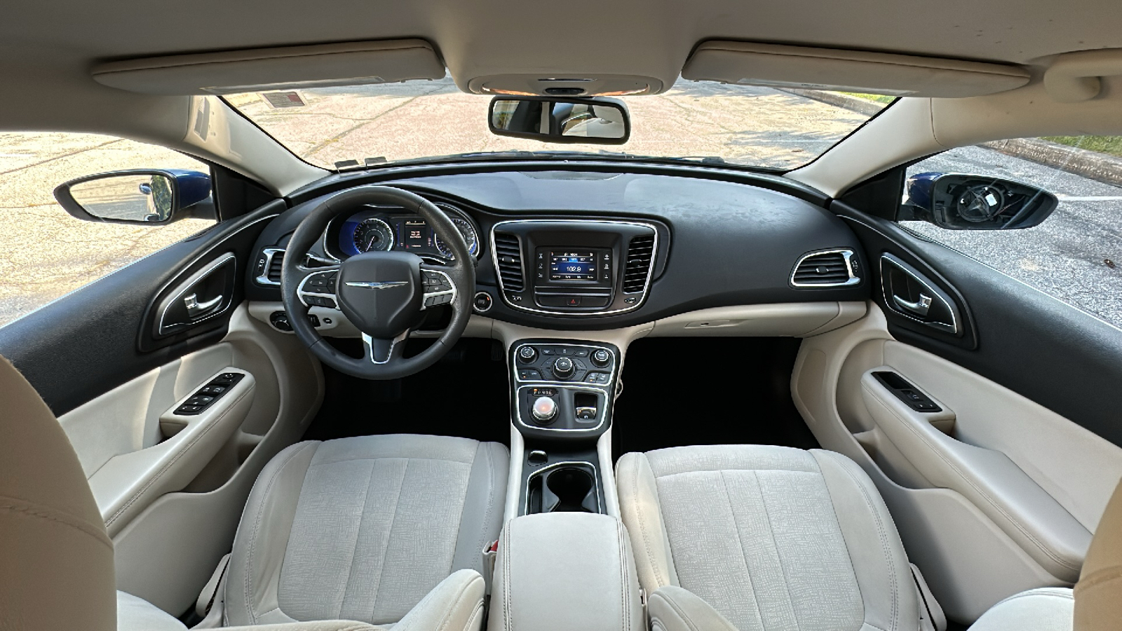 2015 Chrysler 200 Limited 23