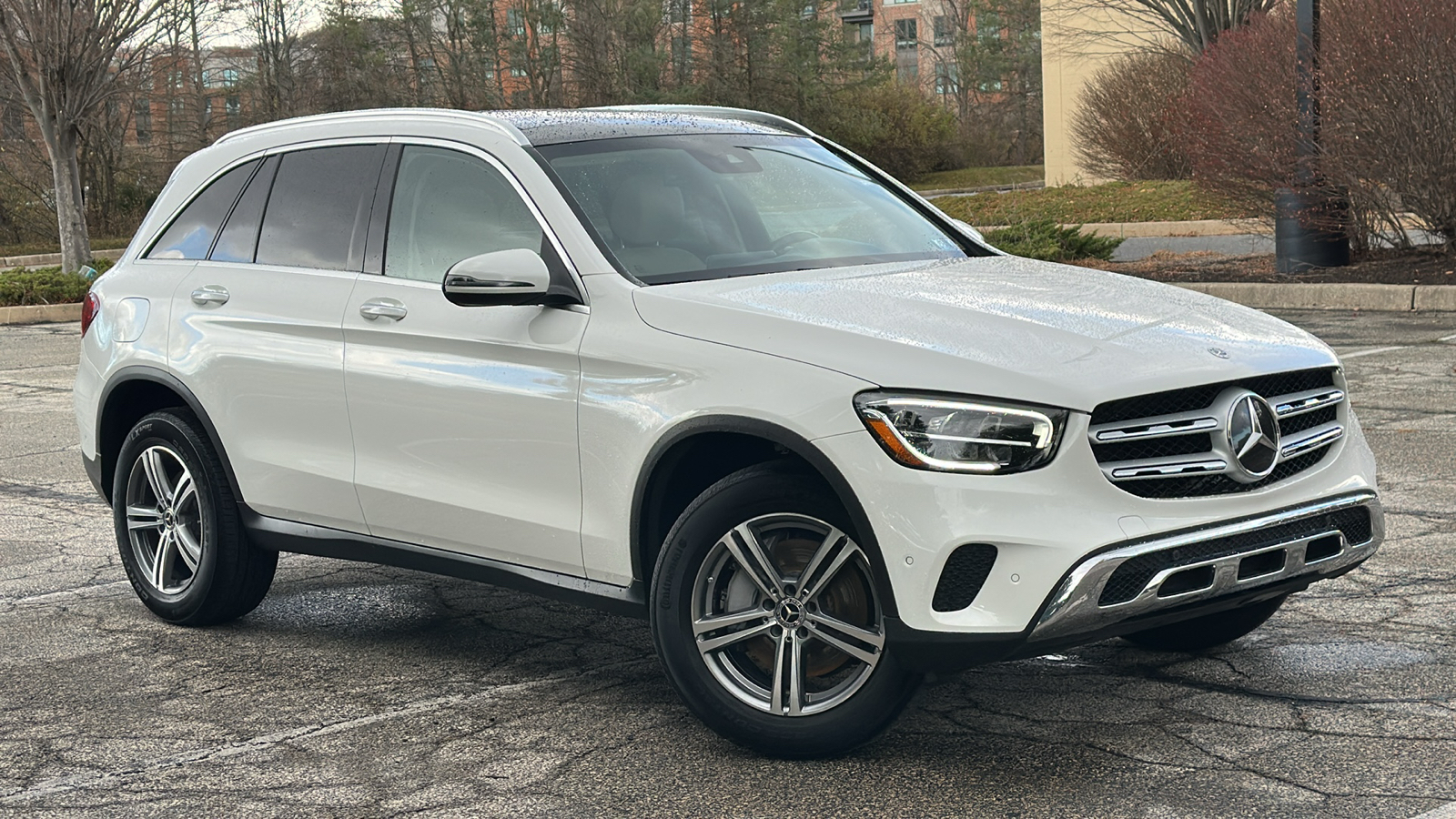 2022 Mercedes-Benz GLC GLC 300 1