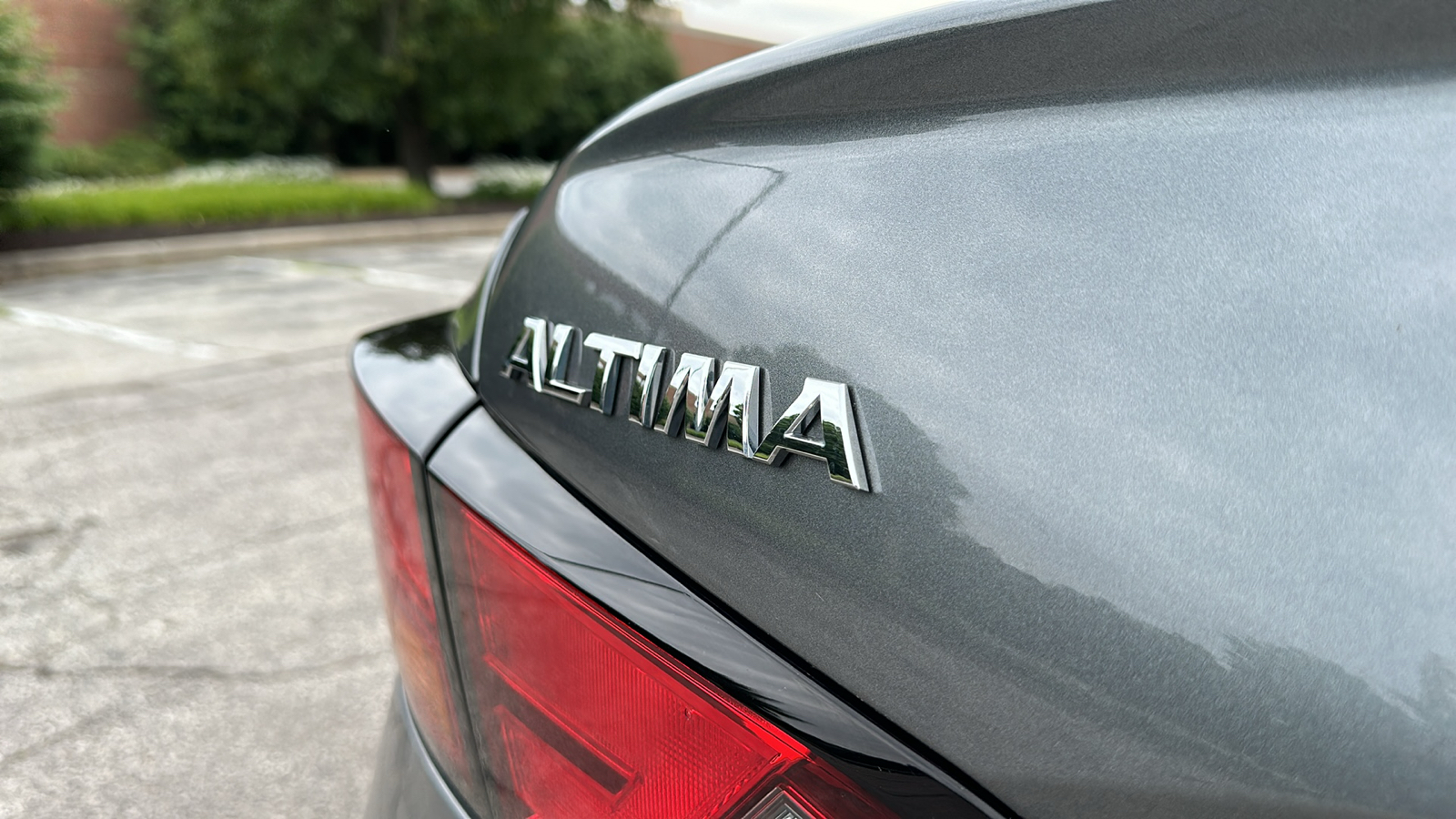 2021 Nissan Altima 2.5 SR 12