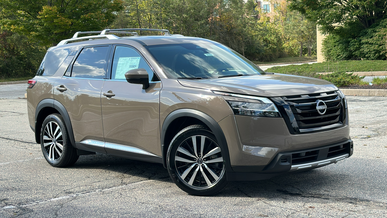 2024 Nissan Pathfinder Platinum 1