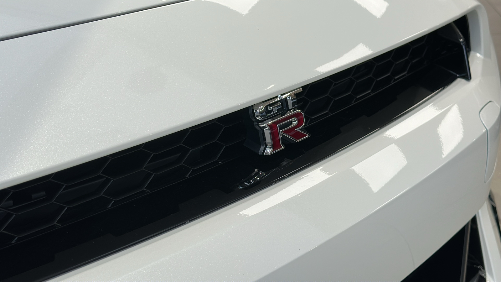 2024 Nissan GT-R Premium 4