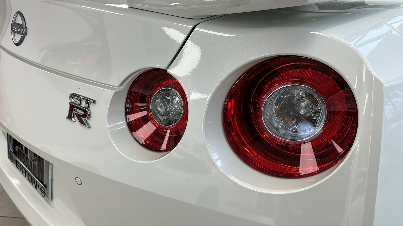2024 Nissan GT-R Premium 11