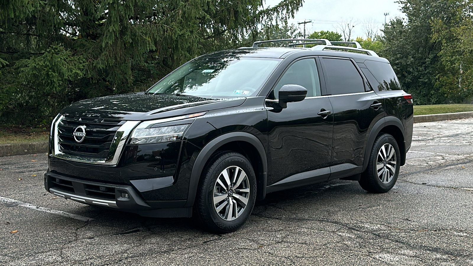 2024 Nissan Pathfinder SL 2