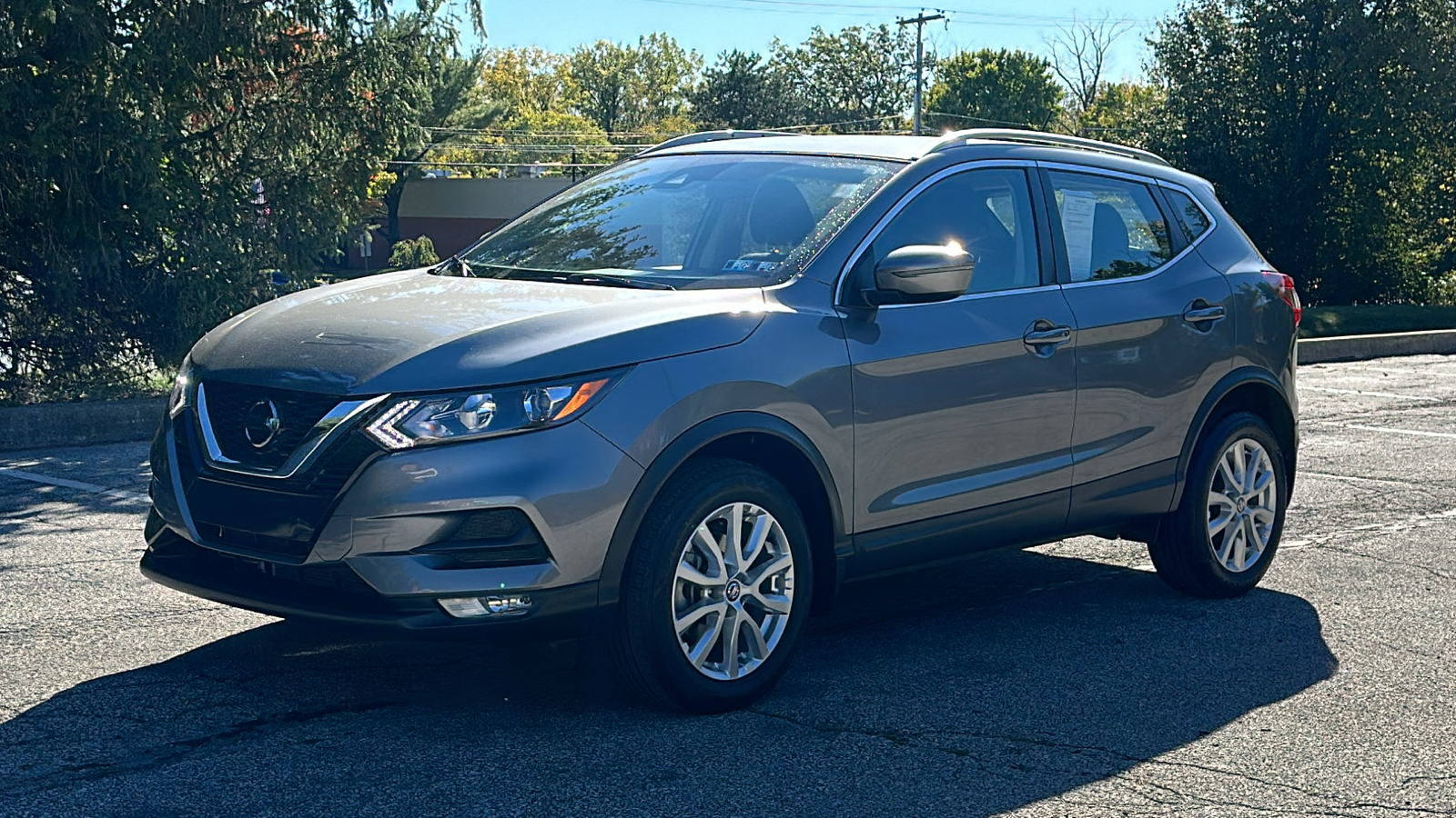 2021 Nissan Rogue Sport SV 2