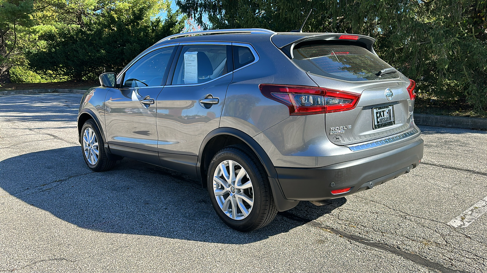 2021 Nissan Rogue Sport SV 8