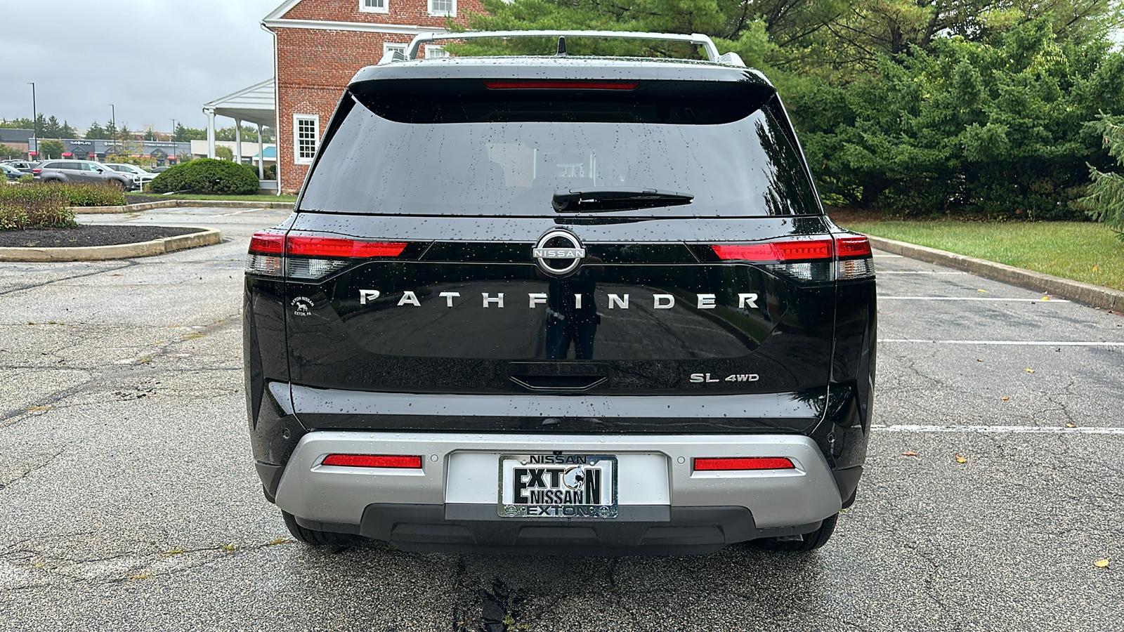 2024 Nissan Pathfinder SL 4