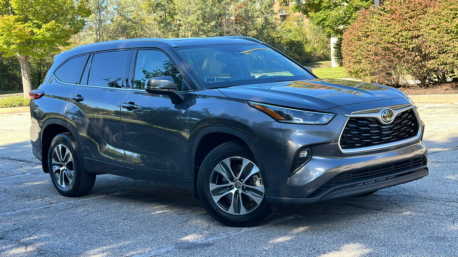 2021 Toyota Highlander XLE 1