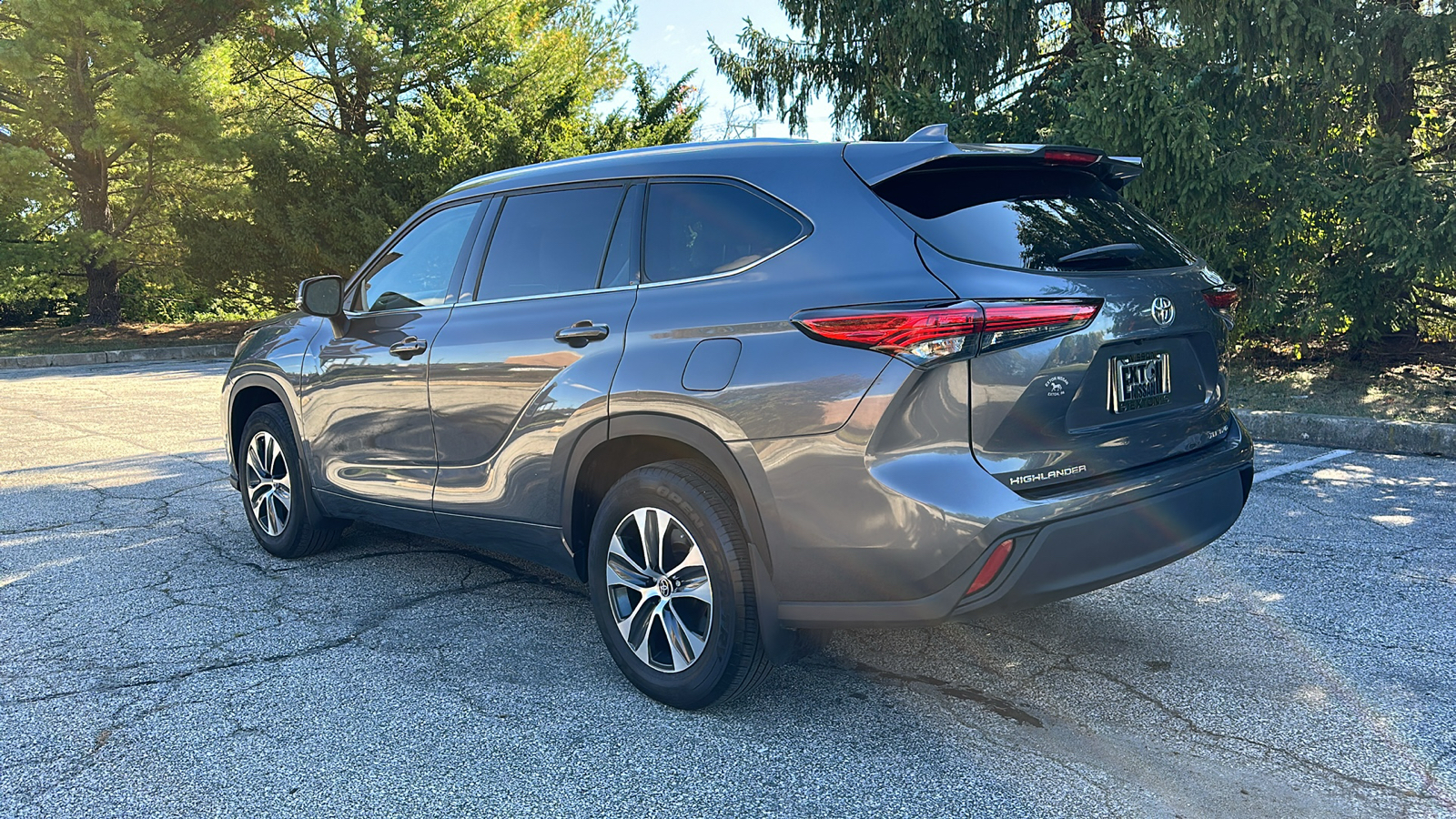 2021 Toyota Highlander XLE 8