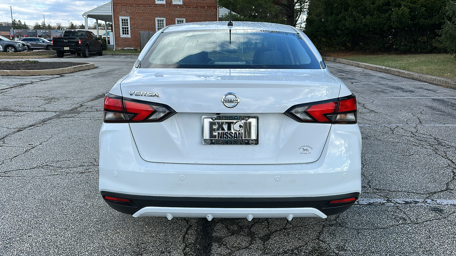 2020 Nissan Versa S 5