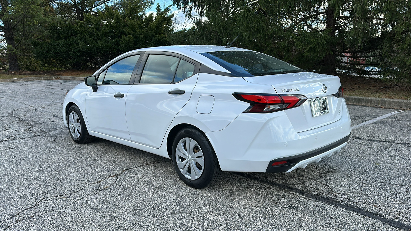 2020 Nissan Versa S 7