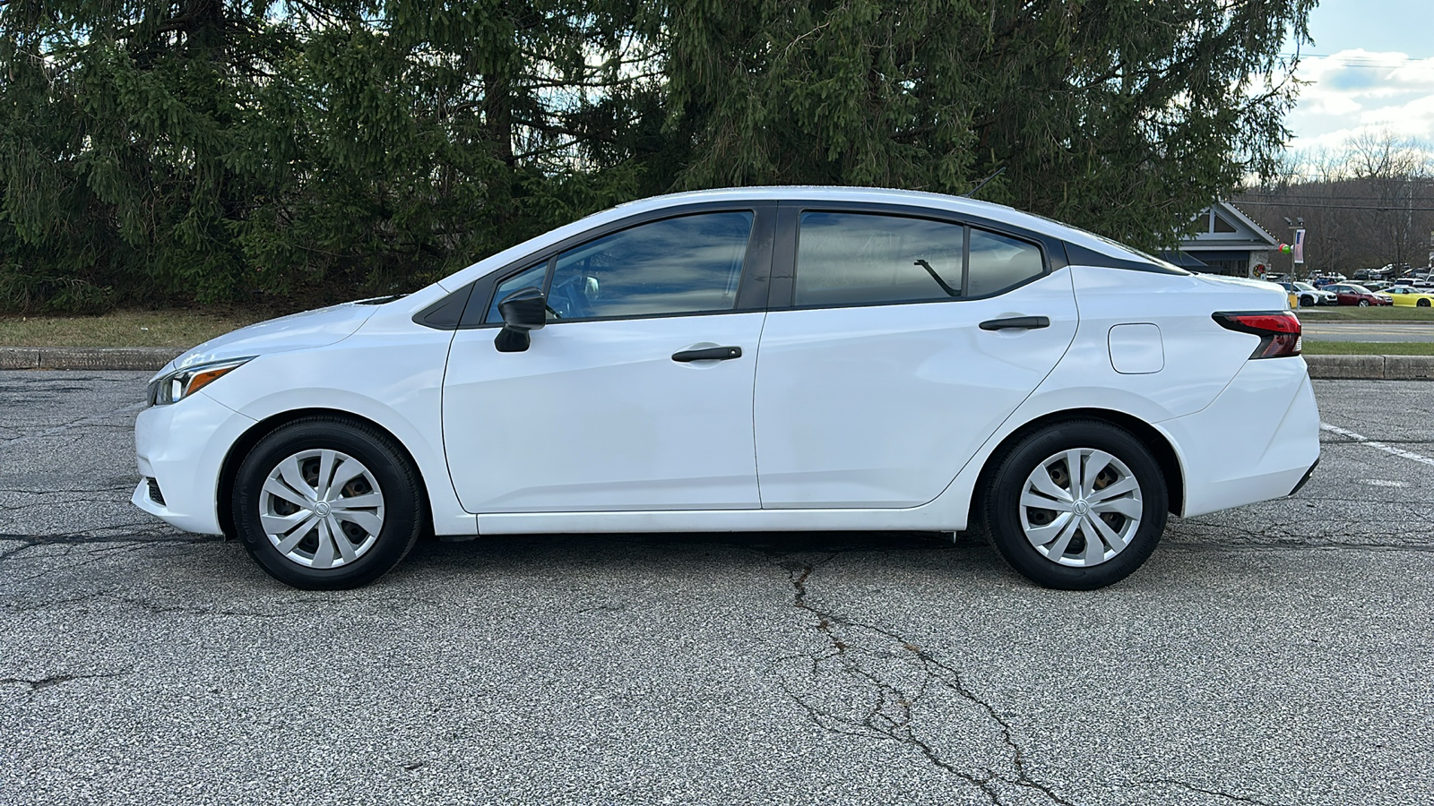 2020 Nissan Versa S 26