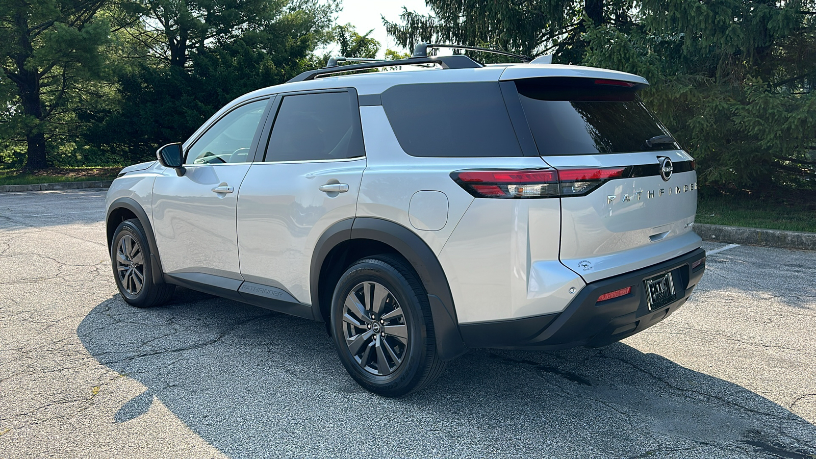 2022 Nissan Pathfinder SV 7