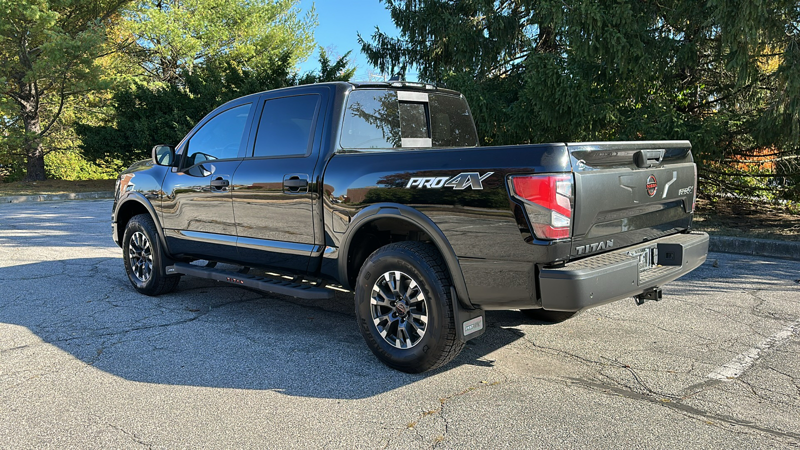 2024 Nissan Titan PRO-4X 5