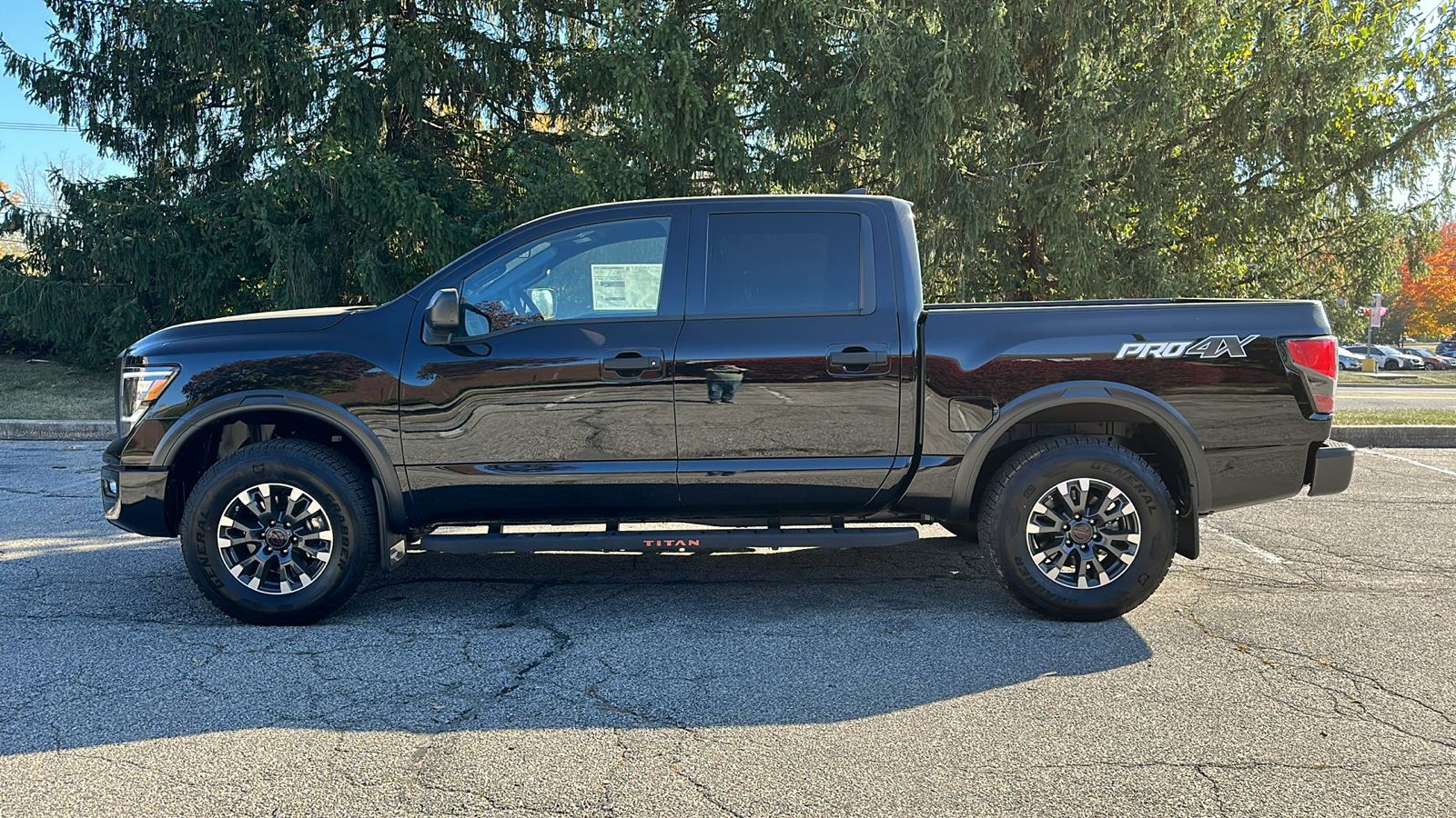 2024 Nissan Titan PRO-4X 12