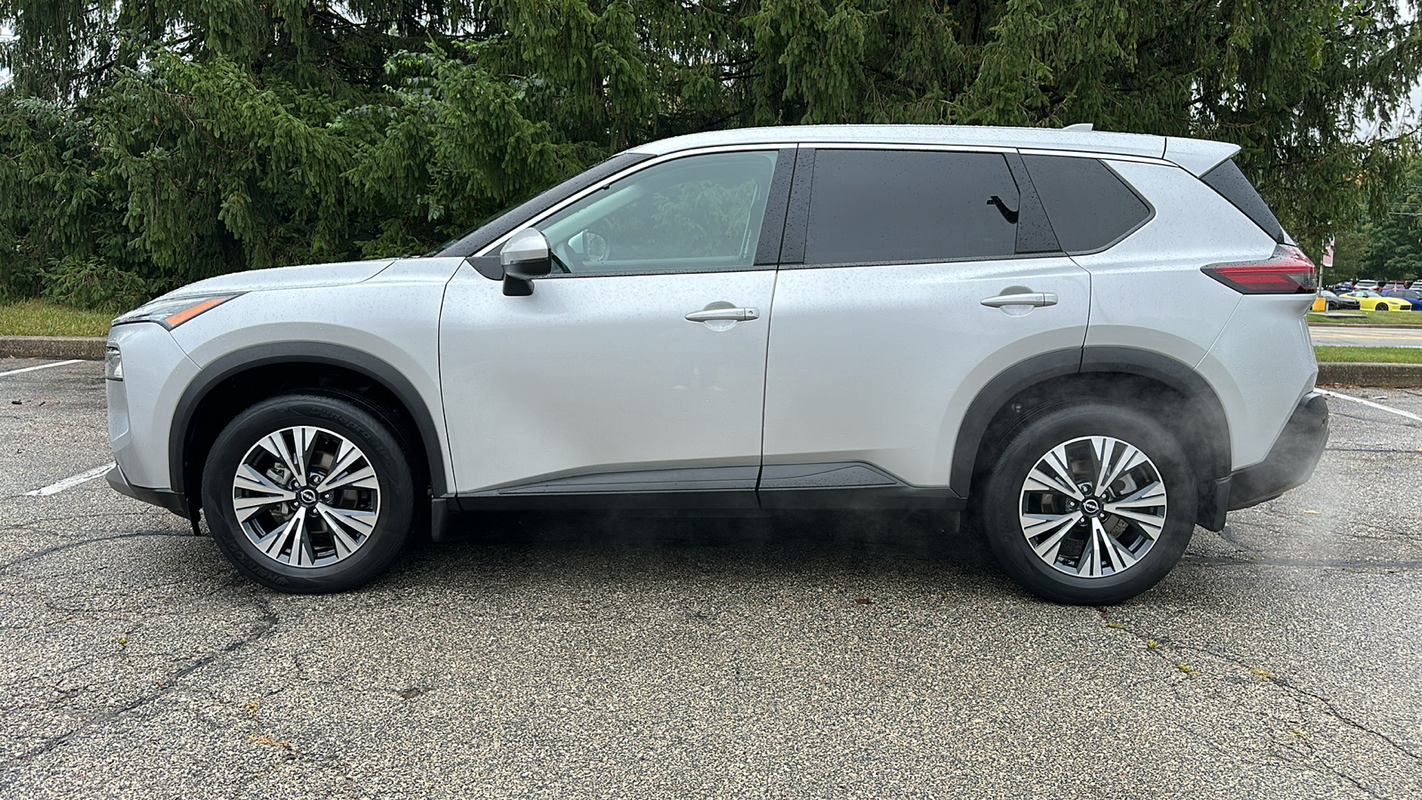 2022 Nissan Rogue SV 26