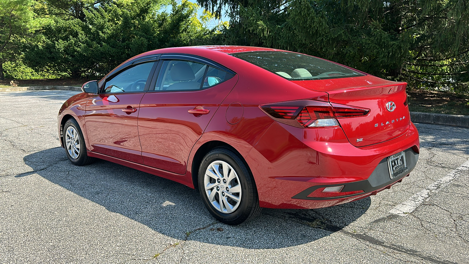 2019 Hyundai Elantra SE 8