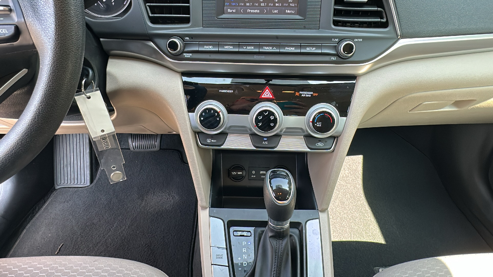 2019 Hyundai Elantra SE 21