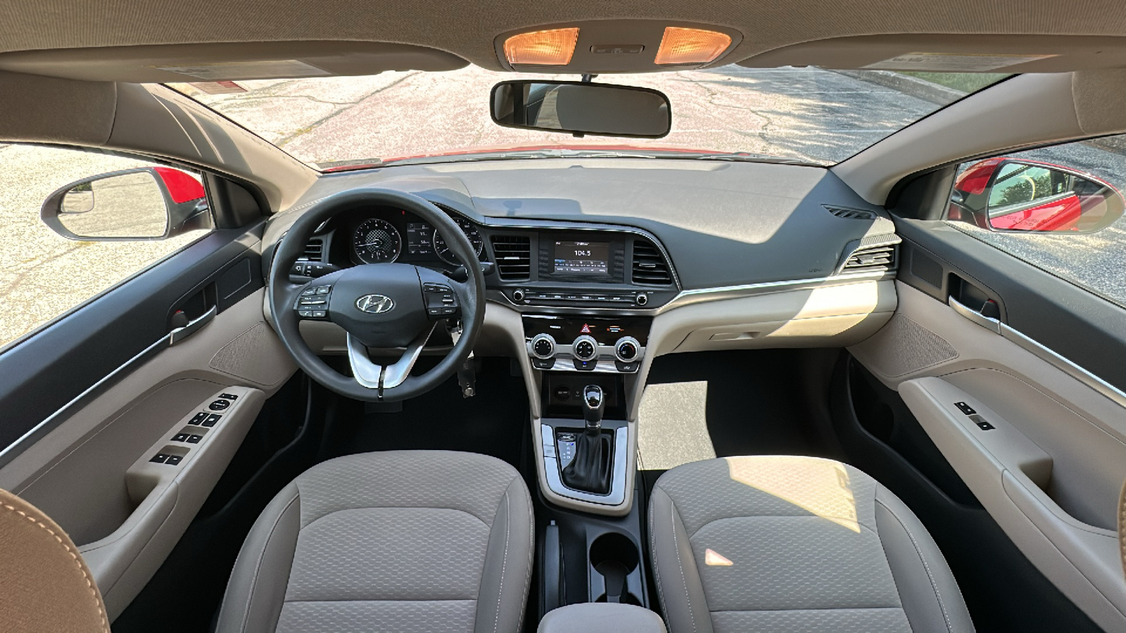 2019 Hyundai Elantra SE 26