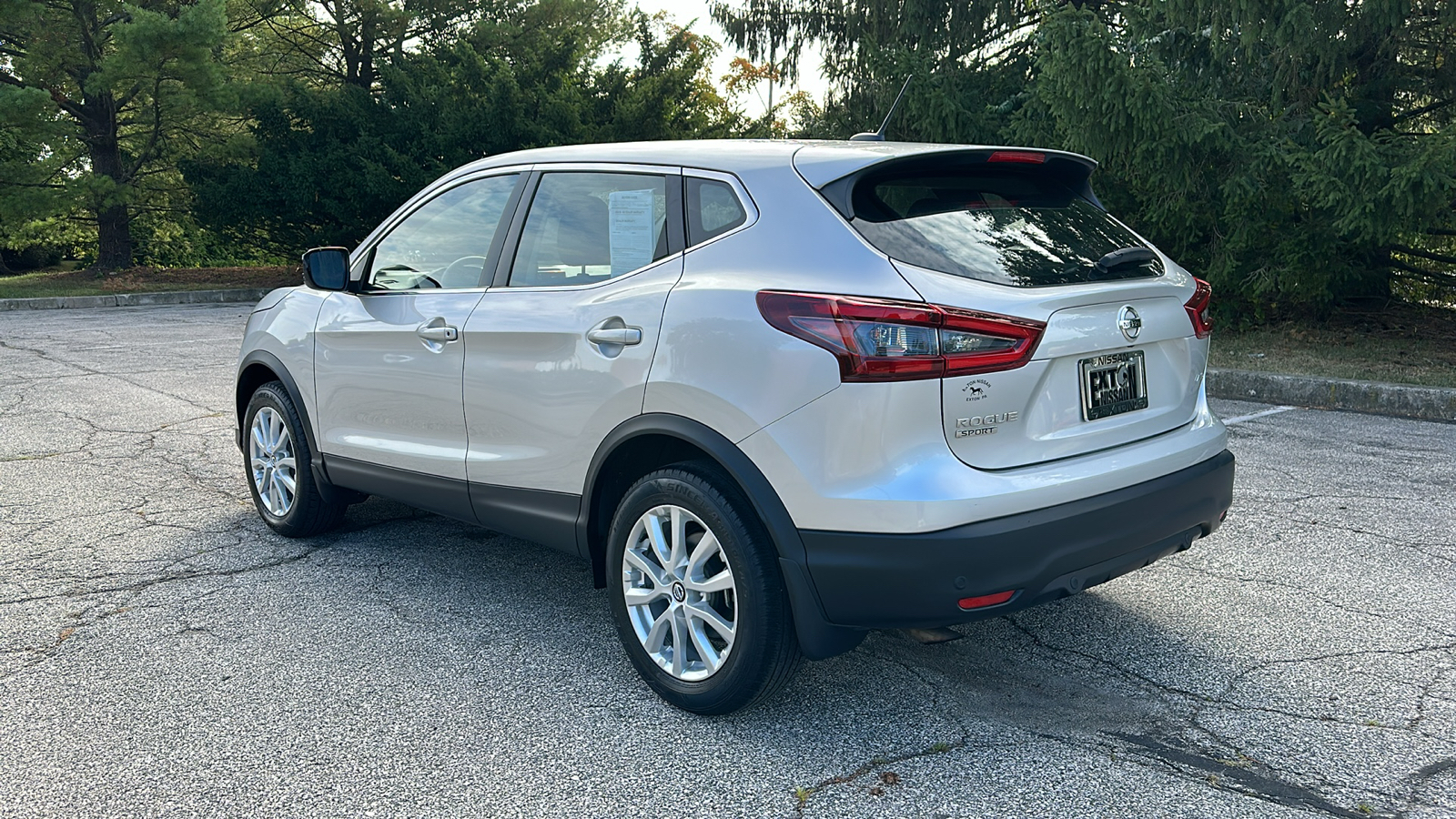 2022 Nissan Rogue Sport S 7