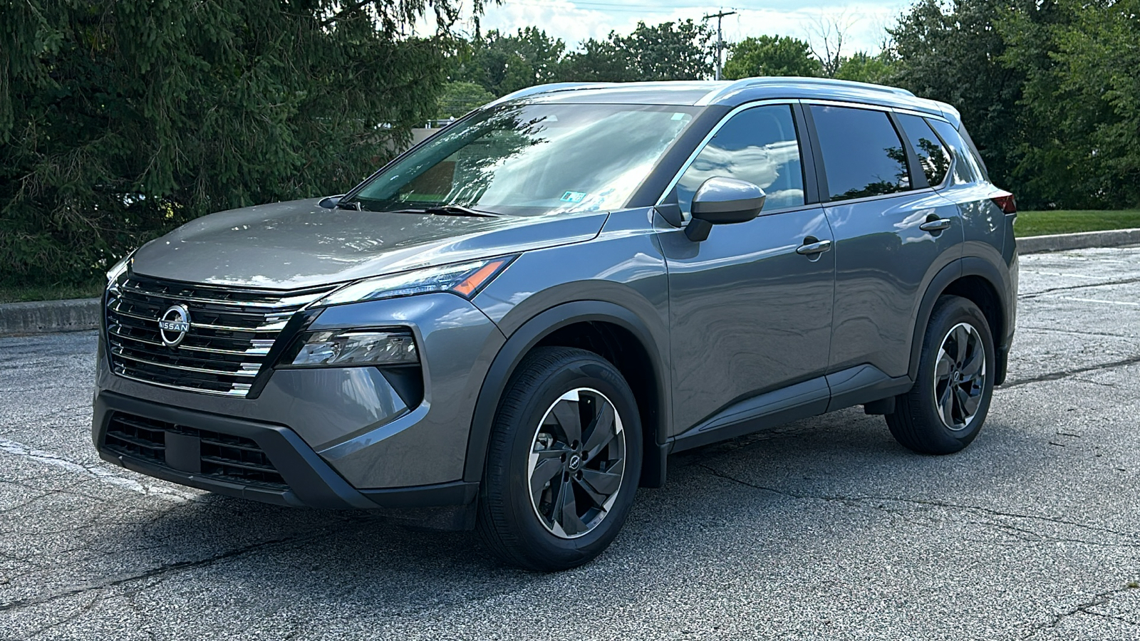 2024 Nissan Rogue SV 2