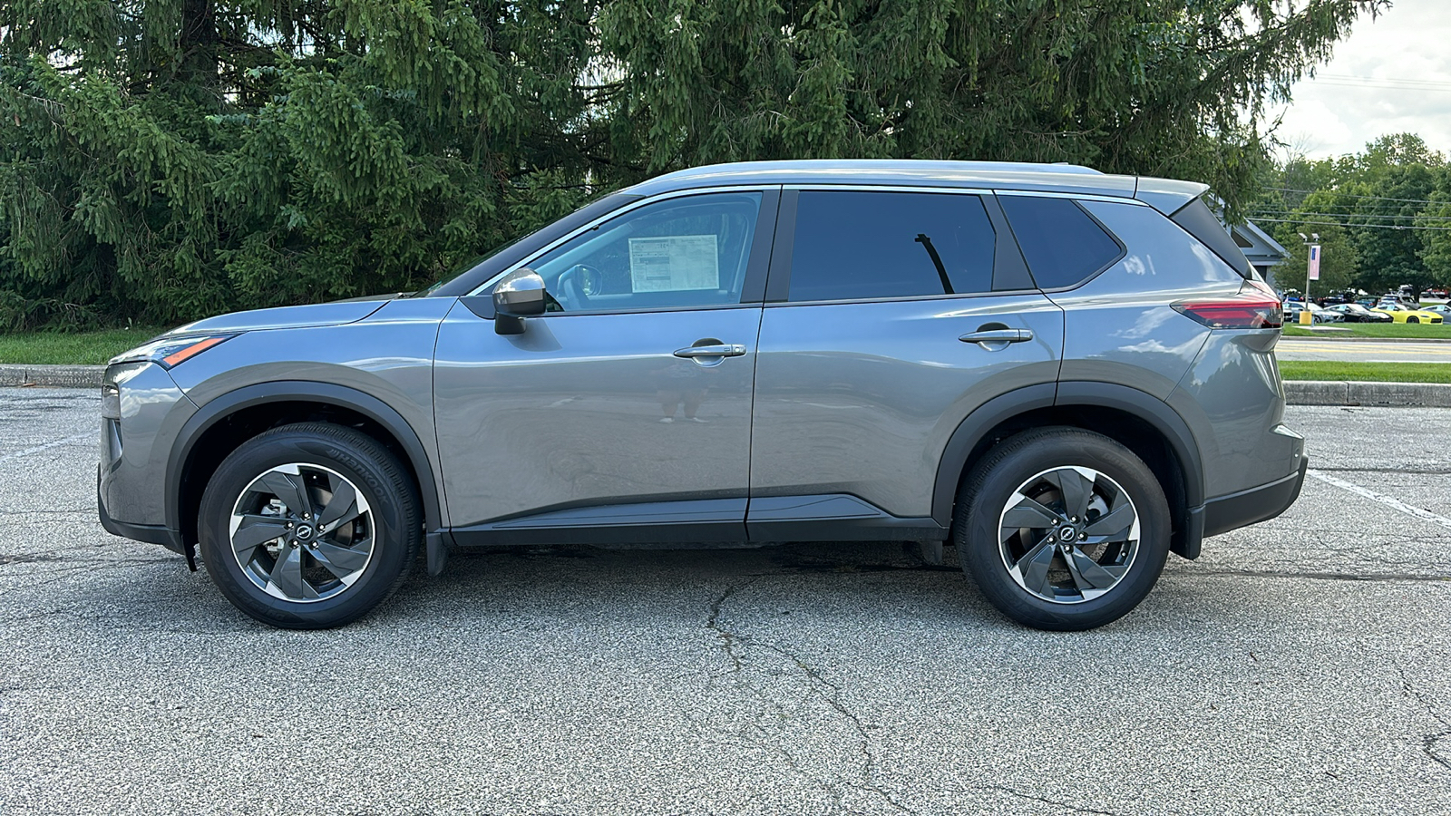 2024 Nissan Rogue SV 13