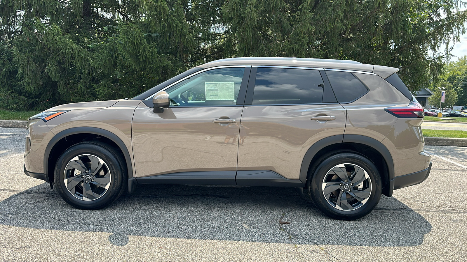 2024 Nissan Rogue SV 13