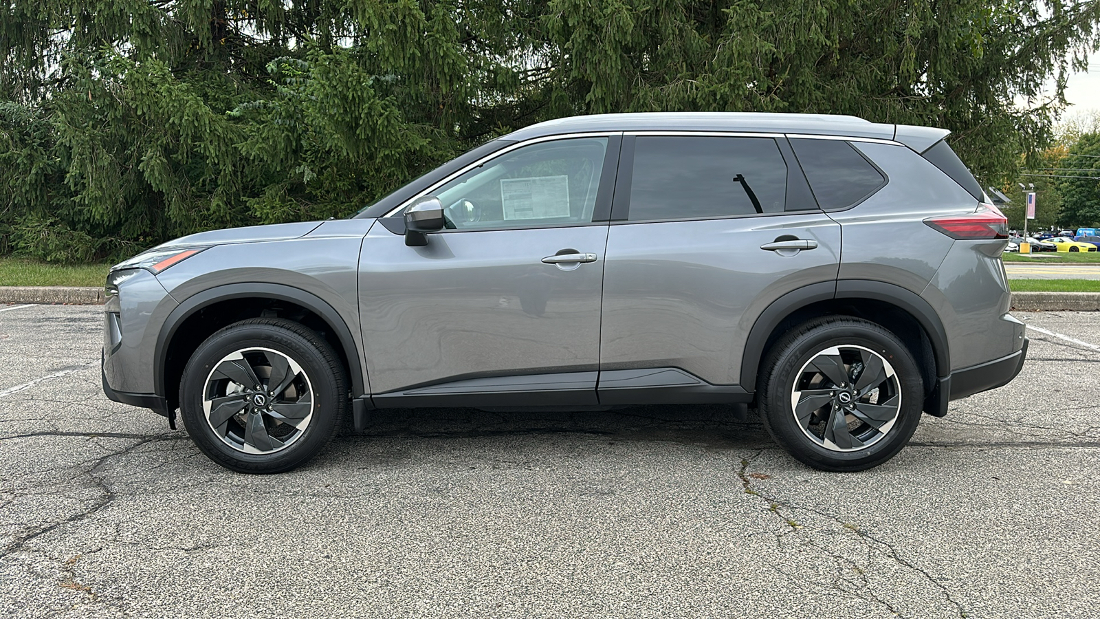 2024 Nissan Rogue SV 13