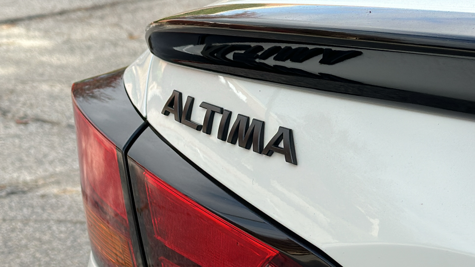 2022 Nissan Altima 2.5 SR 11