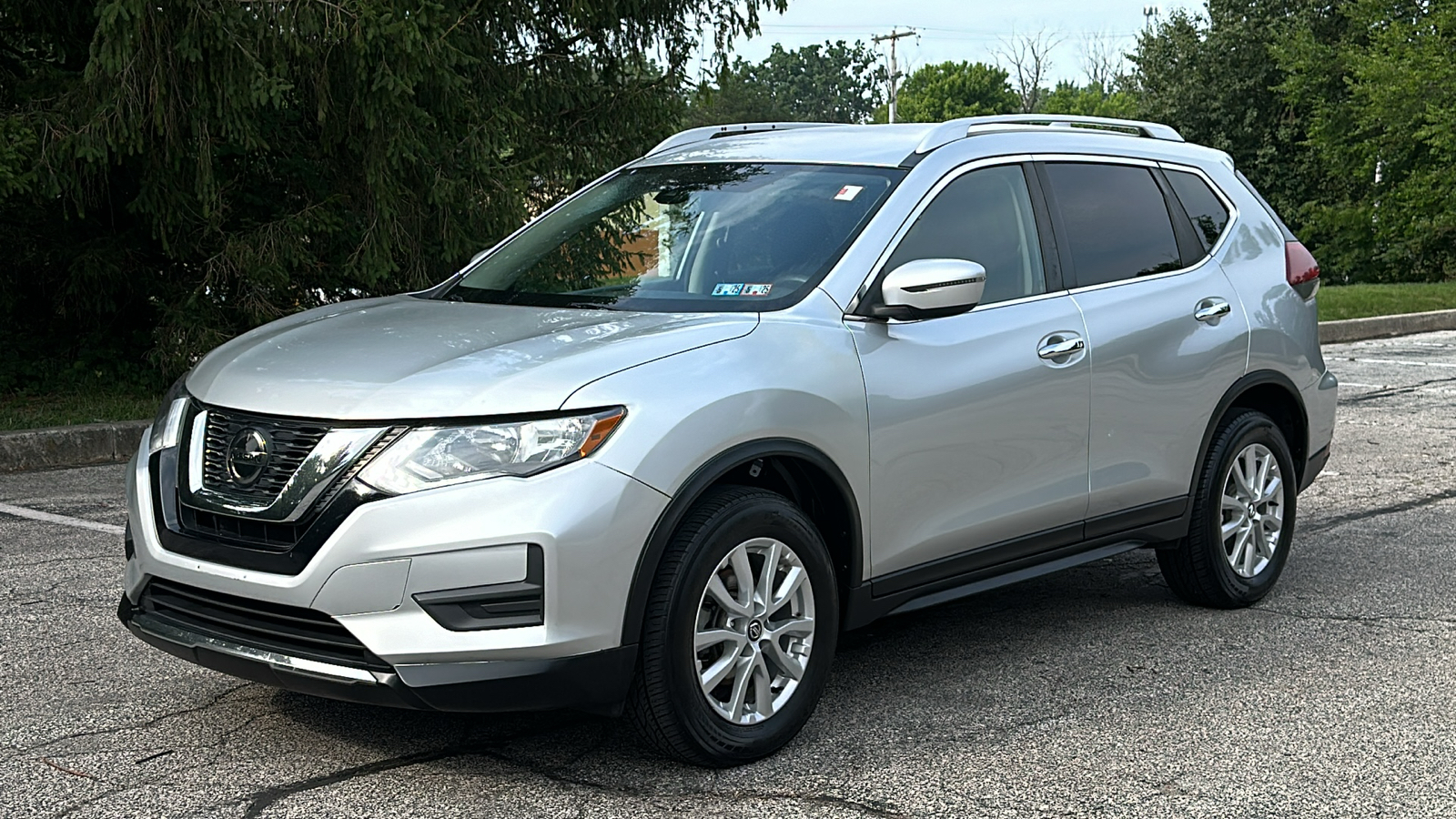 2020 Nissan Rogue SV 2