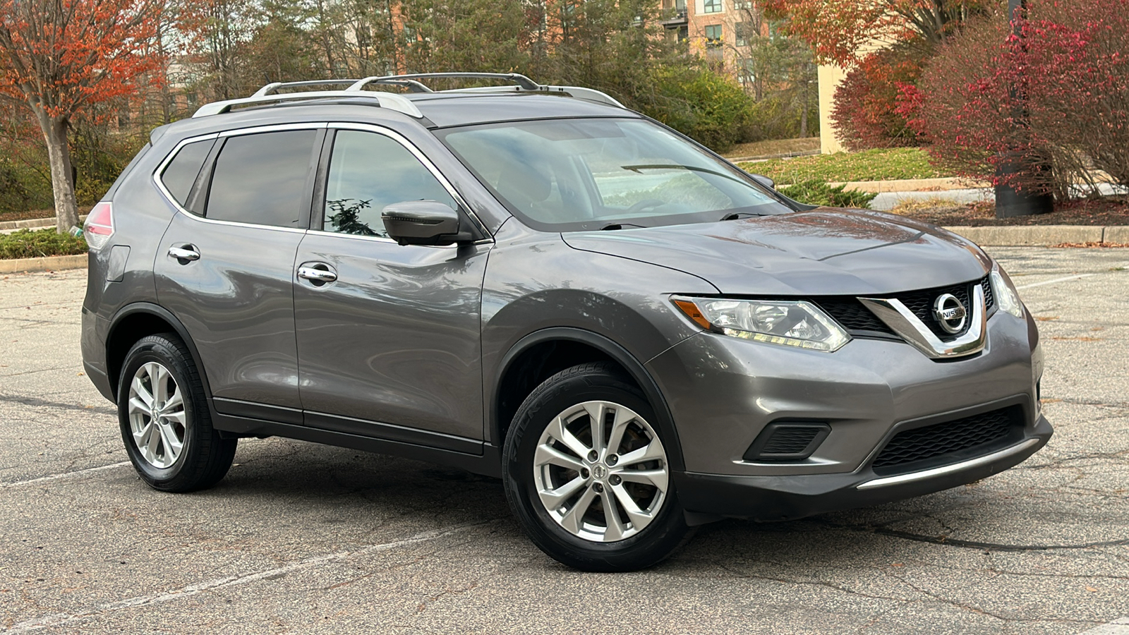 2016 Nissan Rogue SV 1