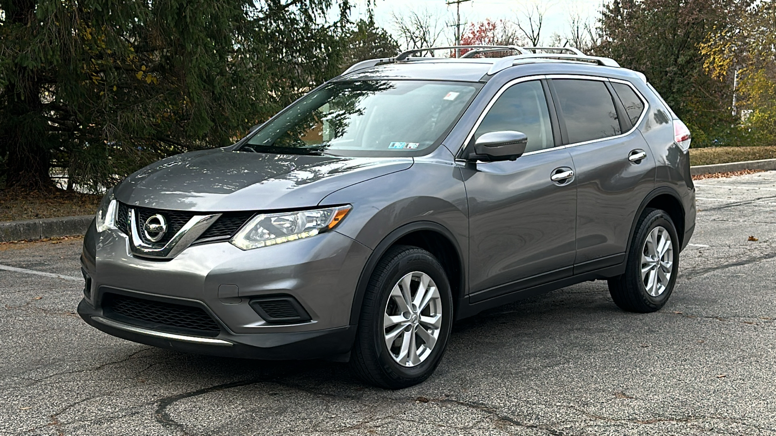 2016 Nissan Rogue SV 2