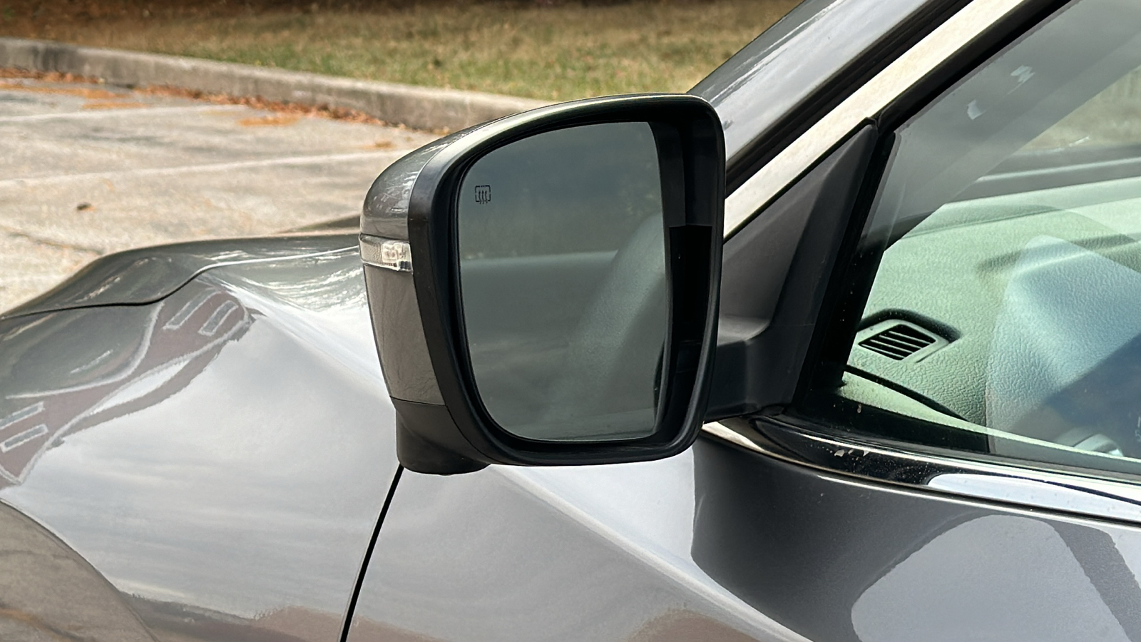 2016 Nissan Rogue SV 11