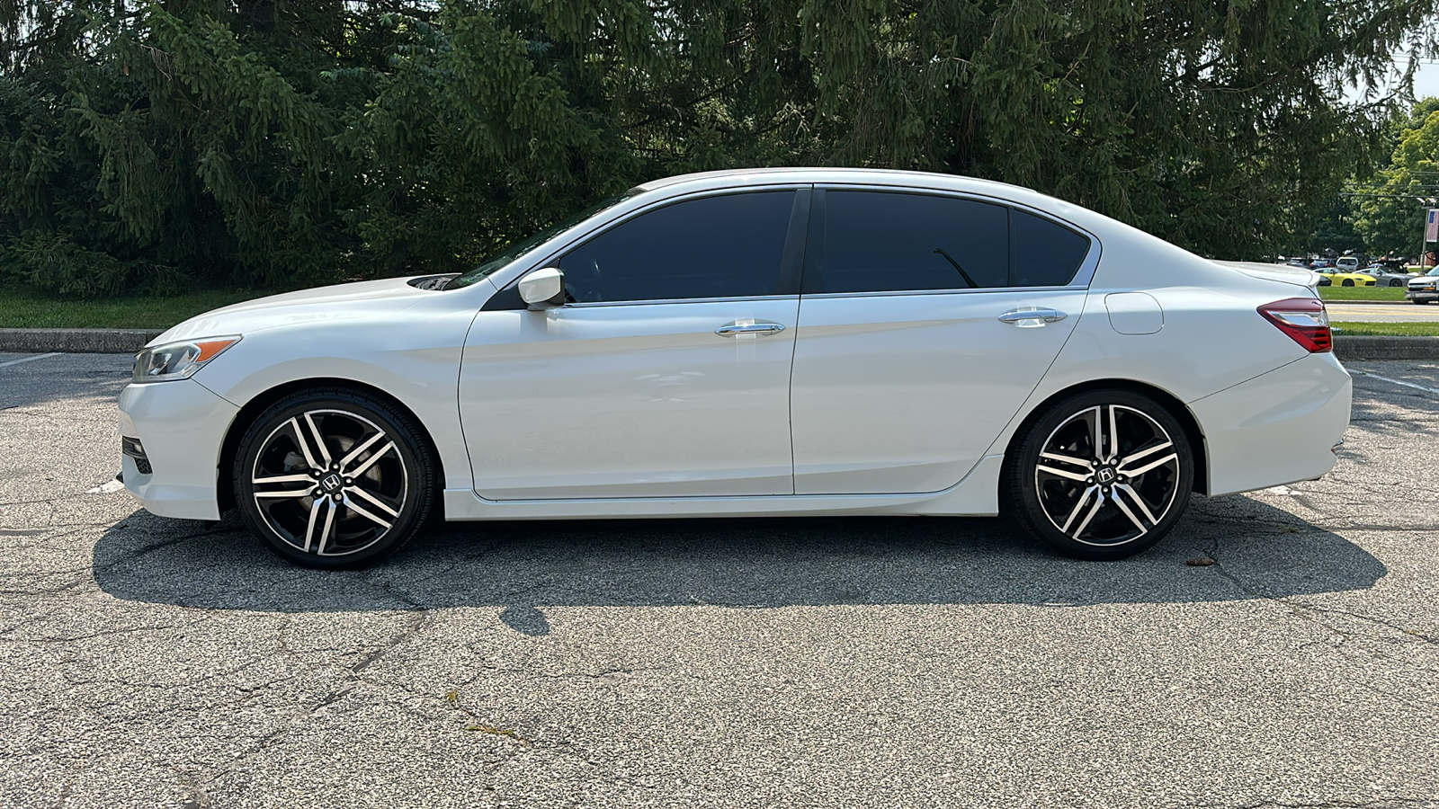 2017 Honda Accord Sedan Sport 26