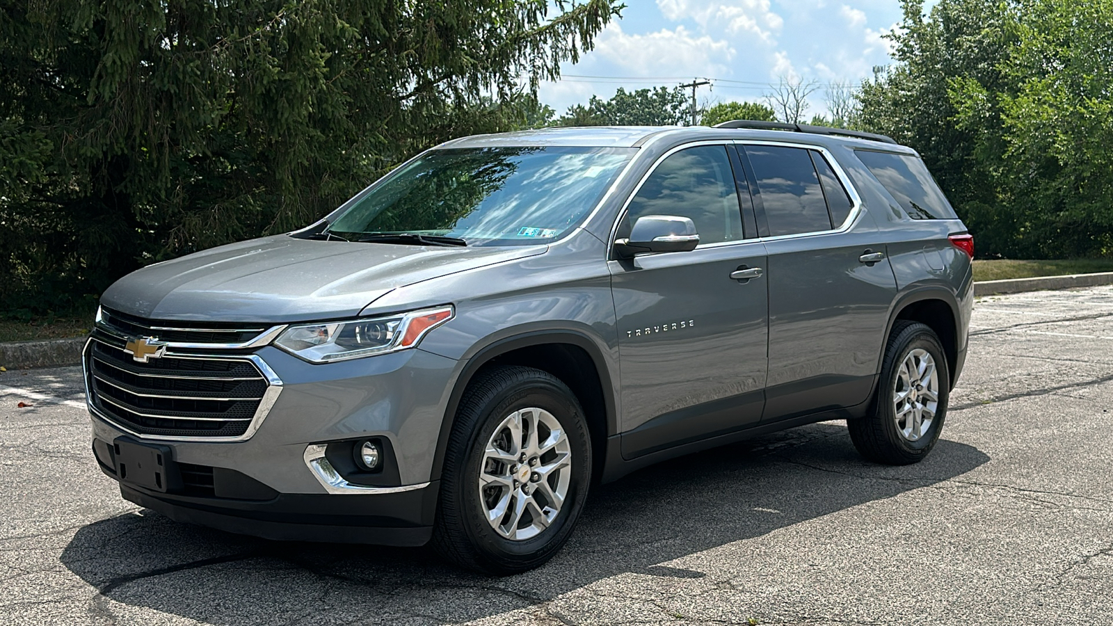 2021 Chevrolet Traverse LT Cloth 2