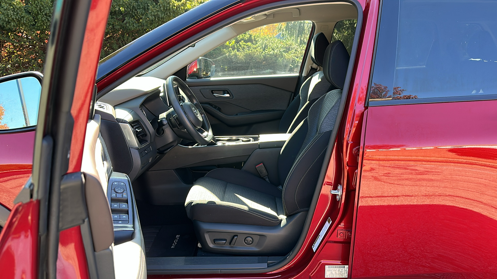 2021 Nissan Rogue SV 11