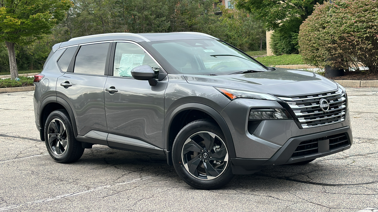 2024 Nissan Rogue SV 1