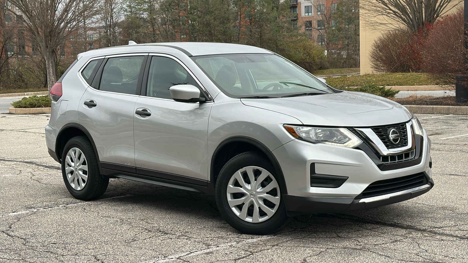 2018 Nissan Rogue S 1