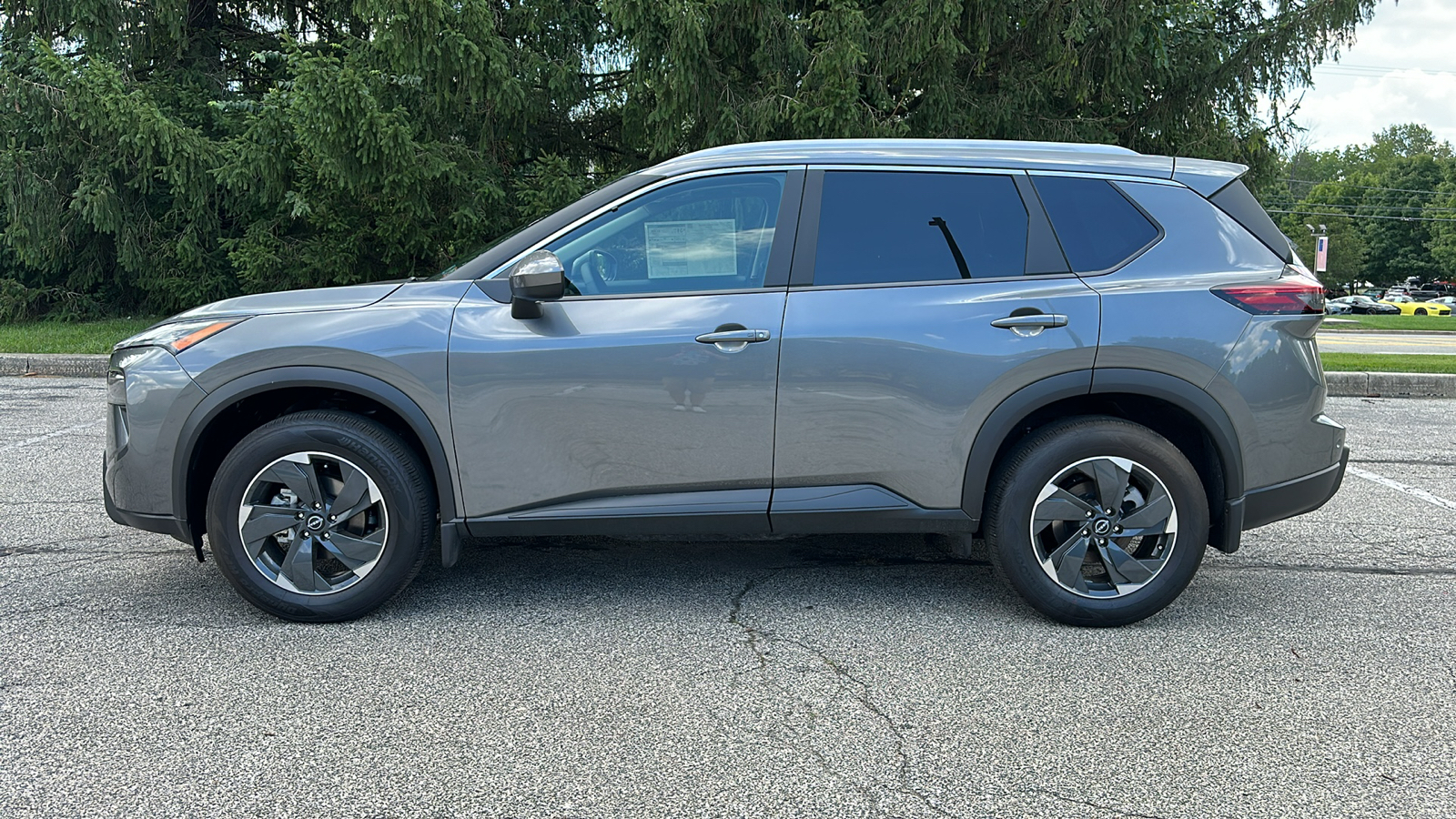 2024 Nissan Rogue SV 13