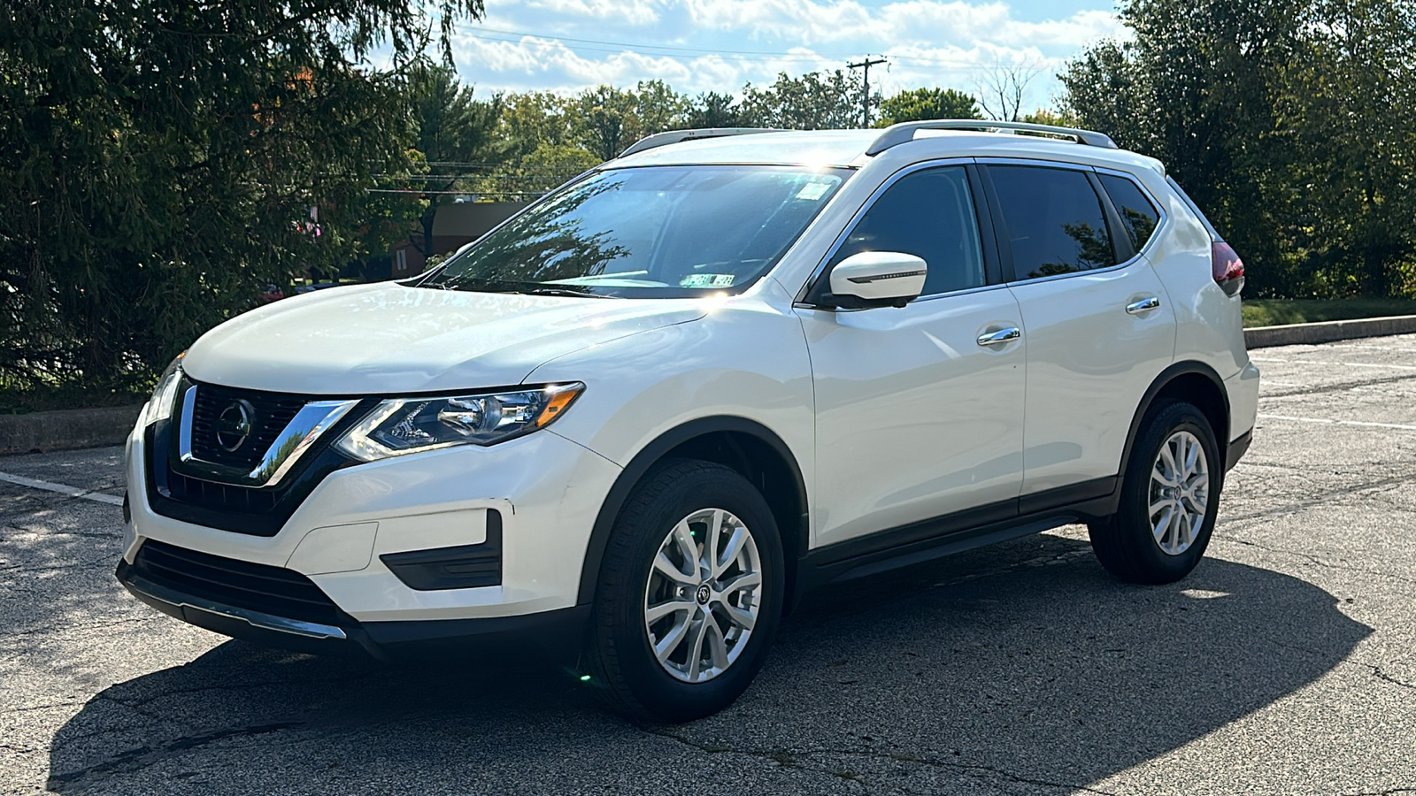 2018 Nissan Rogue SV 2